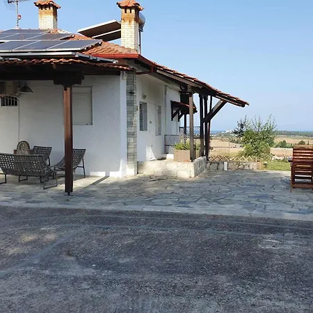 Alexandra House On The Hill * باراليا ساني